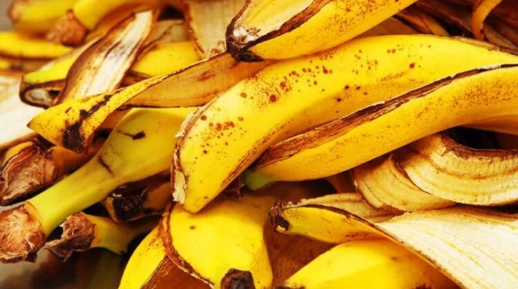 Ученые советуют не выбрасывать бананы: из них можно сделать кое-что полезное. Из банановой кожуры можно извлечь пользу, сейчас расскажем как. Фото.