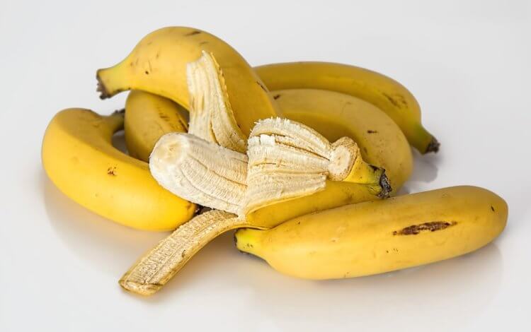 Польза банановой кожуры. В банановой кожуре содержатся антиоксиданты, о которых мы рассказывали в этом материале. Фото.