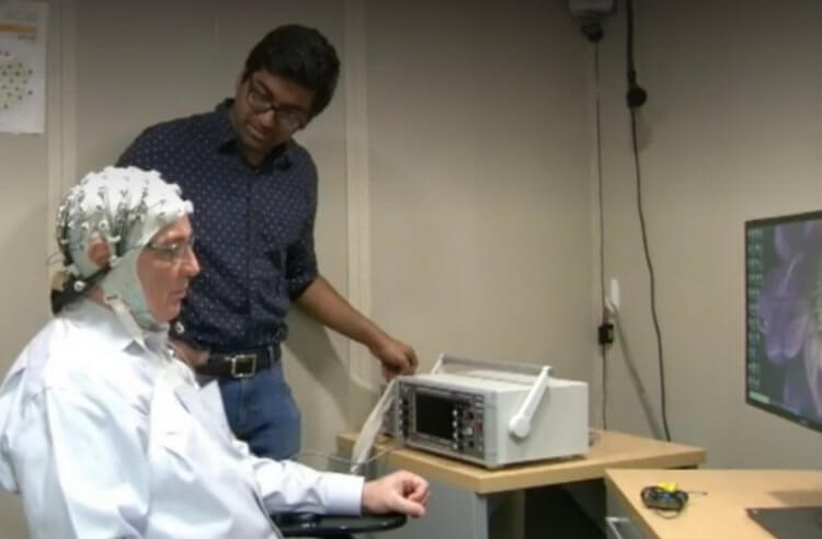 Как улучшить память электричеством. В эксперименте приняли участие люди в возрасте от 65 до 88 лет. Фото.