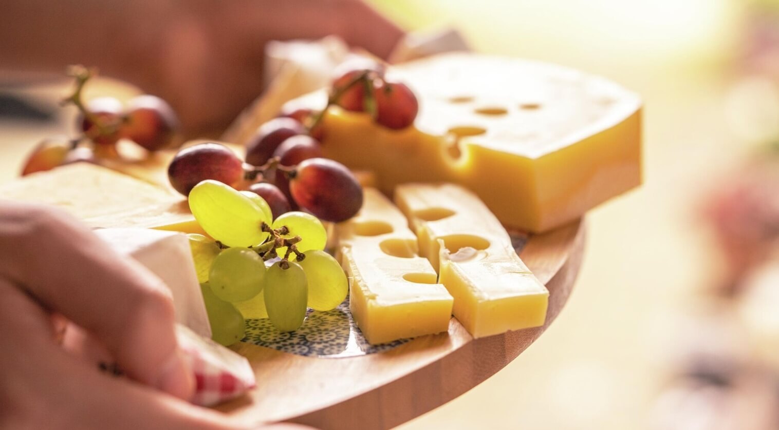 Норвежский сыр улучшает состояние костей, но почему его нет в магазинах?