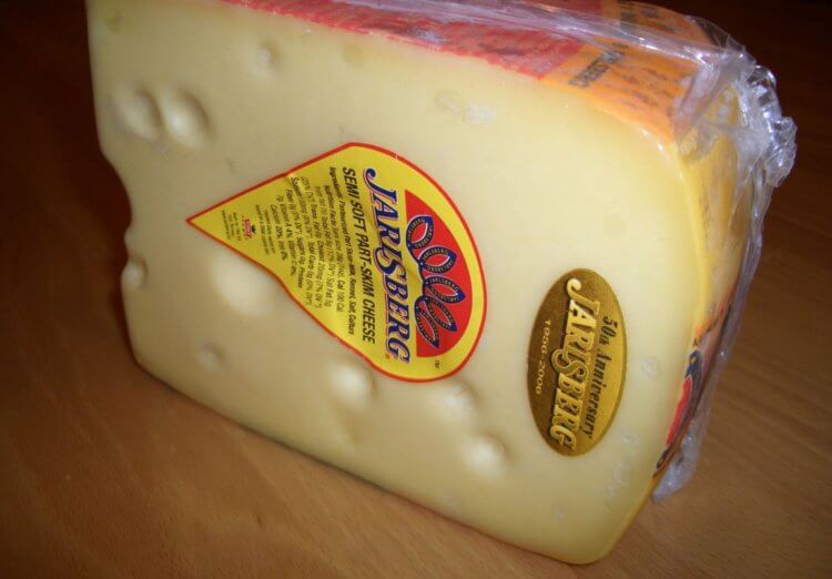 Норвежский сыр улучшает состояние костей, но почему его нет в магазинах?