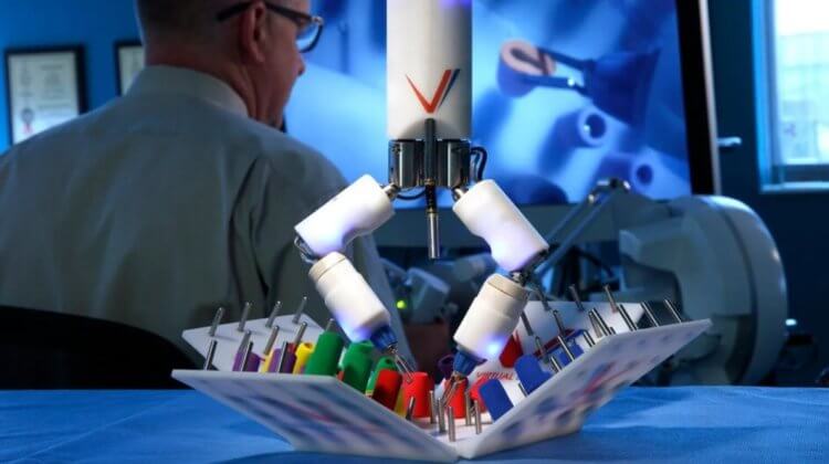 Испытания робота-хирурга MIRA. Робот MIRA уже успешно прошел несколько испытаний на Земле. Фото.