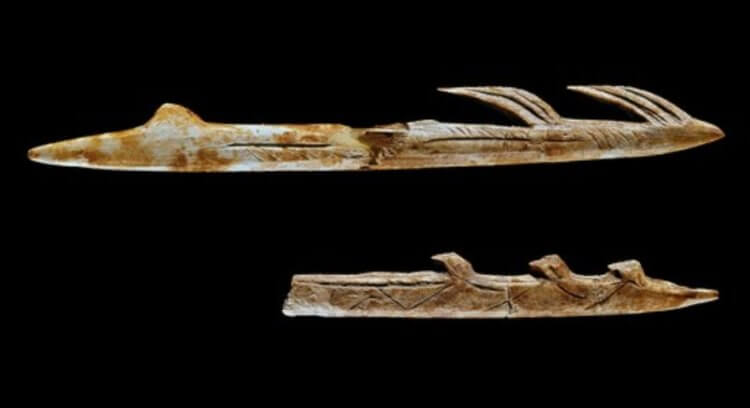 Искусство ледникового периода. Гарпуны древних людей, вырезанные из кости. Фото.