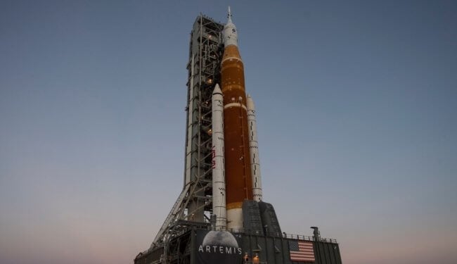 Когда NASA запустит «лунную ракету» Space Launch System. Фото.