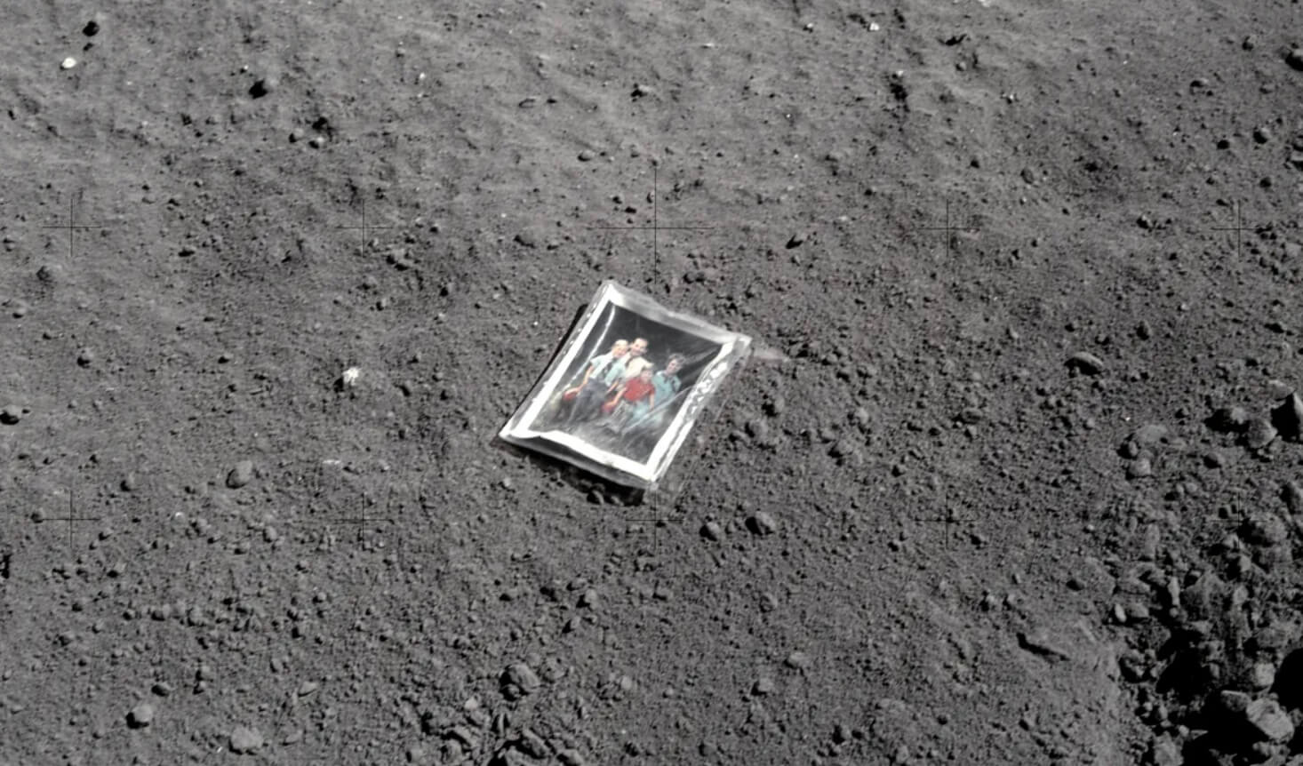 Фотографии первого полета на Луну улучшены — на них видно то, чего вы не замечали