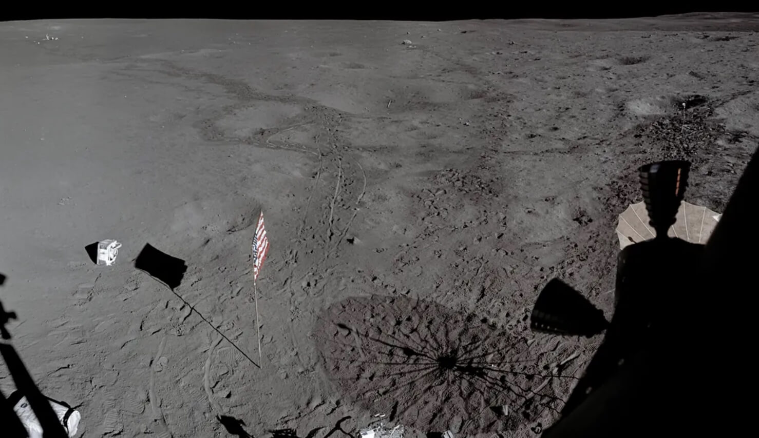 Фото, сделанное перед тем, как покинуть Луну. Фото.