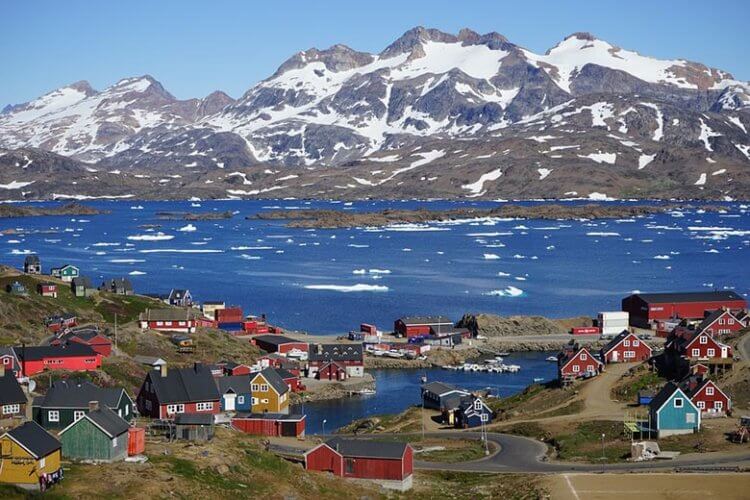 Когда мир достигнет точек невозврата. Гренландии не избежать потери ледников. Фото.