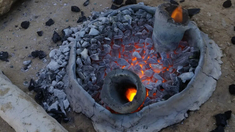 Почему древние медные рудники были заброшены. Такие печи люди использовали 6000 лет назад для выплавки меди. Фото.