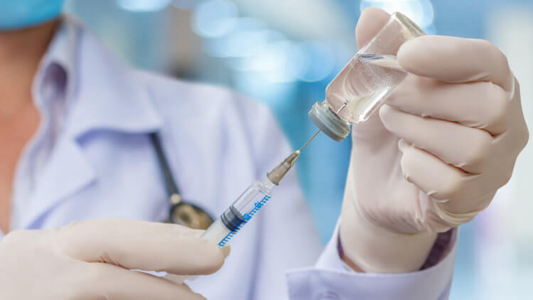 Коронавирус сегодня — в чем опасность. Вакцины могут оказаться неэффективными против новых штаммов. Фото.