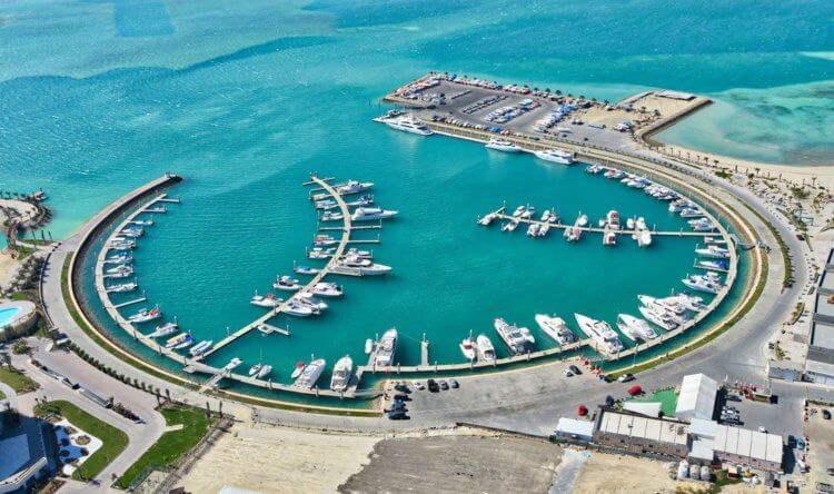 Амвадж. Архипелаг Амвадж построен в Персидском заливе для иностранцев. Фото.