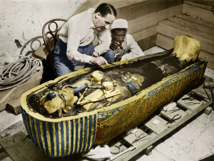 Как появилось «проклятие фараона»? Английский археолог и египтолог Говард Картер. Фото.
