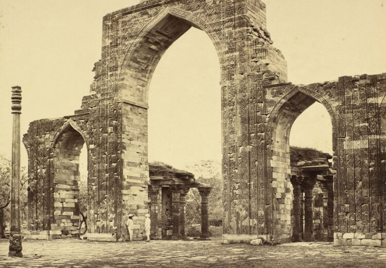 Почему Кутубова колонна не ржавеет. Кутубова колонна в 1875 году. Фото.