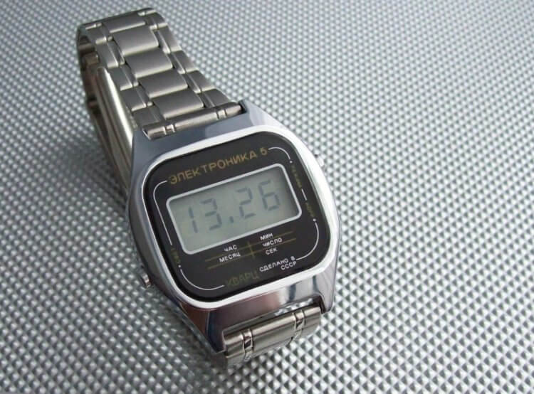 Самые надежные часы СССР. Внешне советские часы «Электроника» были очень похожи на японские Casio. Фото.
