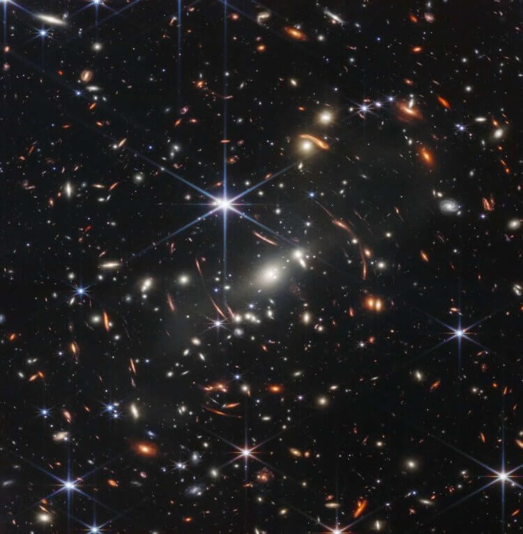Шаровые скопления и возраст Вселенной. древние шаровые скопления на снимке «Джеймса Уэбба». Фото.
