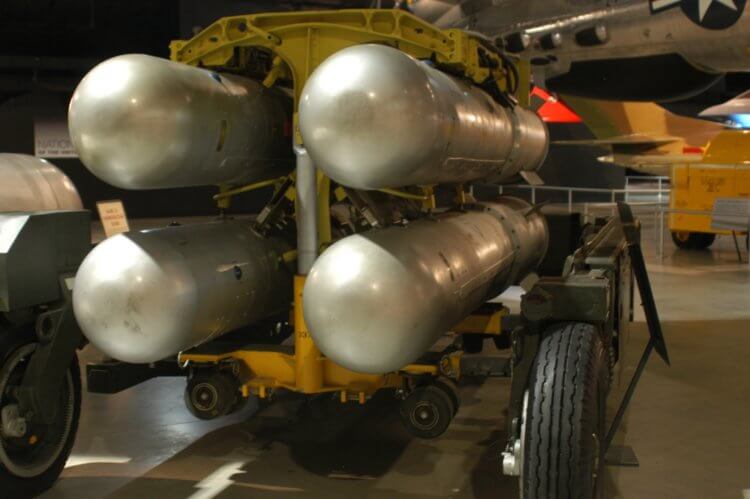Термоядерное оружие. Взрыв компактной водородной бомбы приведет к масштабному заражению радиацией. Фото.