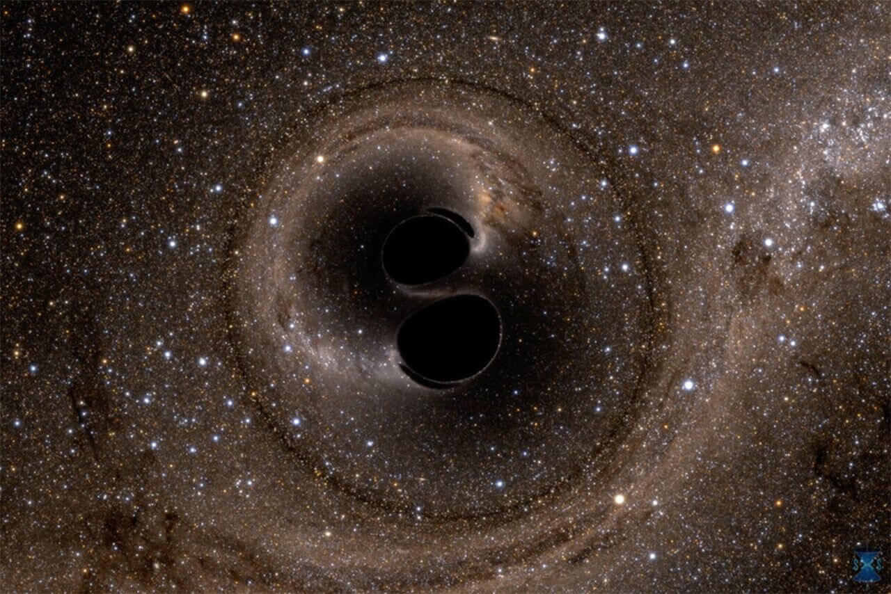 coll ision lt;pgt;Среди бесчисленного множества космических объектов, самыми загадочными являются черные дыры - области пространства-времени, сила притяжения которых настолько велика, что даже фотоны света не могут вырваться за пределы их горизонта событий. Считается, что сверхмассивные черные дыры находятся в центрах галактик и Млечный Путь - не исключение. И хотя наши знания о Вселенной и ее обитателях ограничены, ученые продолжают собирать их по крупицам. По мере развития технологий важнейшим научным инструментом стали компьютерные модели - с их помощью исследователи разработали реалистичные модели Вселенной. Более того, ранее в этом году команда физиков из Амстердамского университета смоделировала горизонт событий черной дыры в лаборатории. Может показаться удивительным, однако искусственная черная дыра начала испускать излучение, как и предполагал знаменитый физик-теоретик Стивен Хокинг. Это открытие, вероятно, позволит ученым разработать совершенно новую физическую теорию, сочетающую общую теорию относительности (ОТО) и принципы квантовой механики. Но как?
