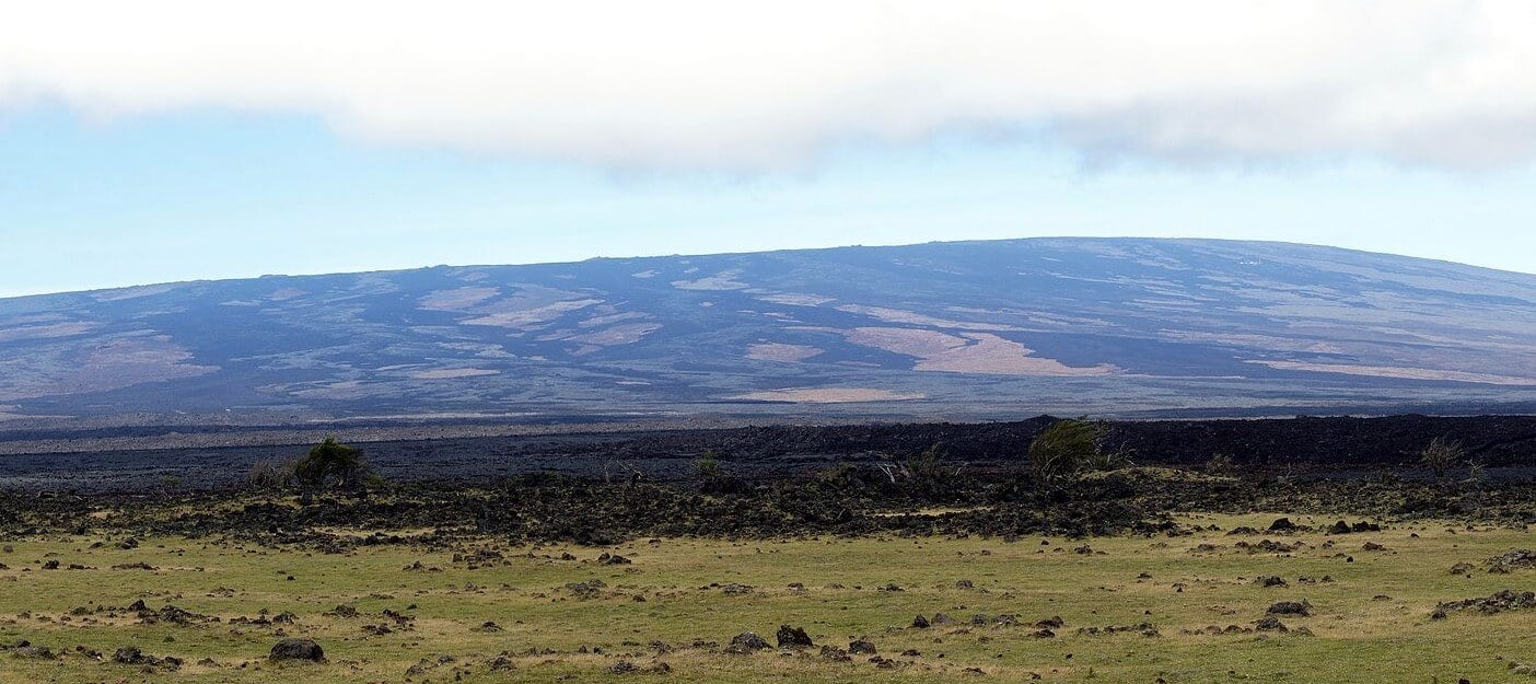 Высота вулкана Мауна-Лоа и его другие особенности. Южный склон вулкана Мауна-Лоа. Фото.