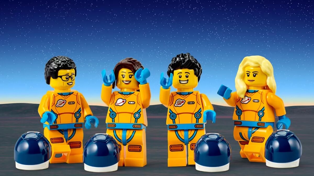 Игрушки LEGO в космическом корабле «Орион». Фигурки LEGO, отправленные в космос. Фото.