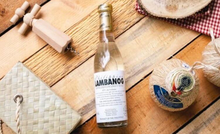 Ламбаног — алкогольный напиток из Филиппин. Кокосовая водка ламбаног. Фото.