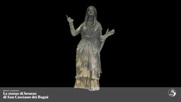 Учены нашли статуи времен Древнего Рима. Статуя Гигиеи. Фото.