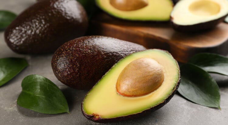 Полезные свойства авокадо вас удивят. Авокадо — фрукт, который обладает множеством доказанных полезных свойств. Фото.