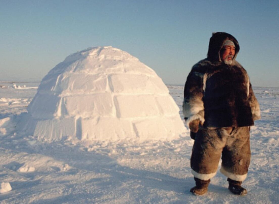 Как устроено иглу — дом эскимосов. Эскимосы с самого детства знают, как строить иглу. Фото.