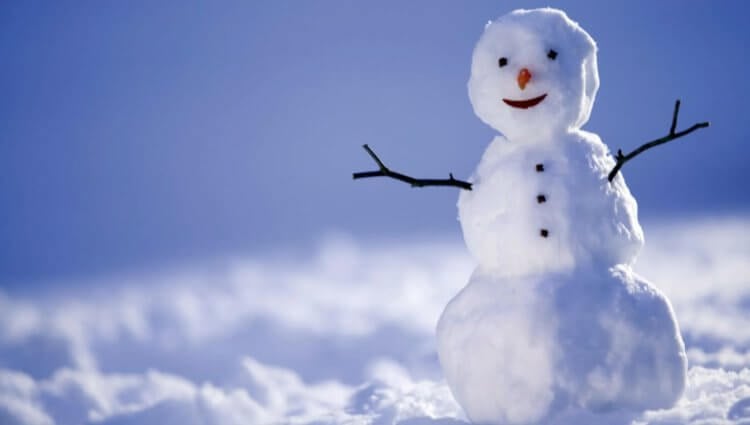 Когда люди начали лепить снеговиков и для чего они были нужны. Снеговики чувствуют с незапамятных времен, и сначала играли важную роль в жизнях людей. Фото.