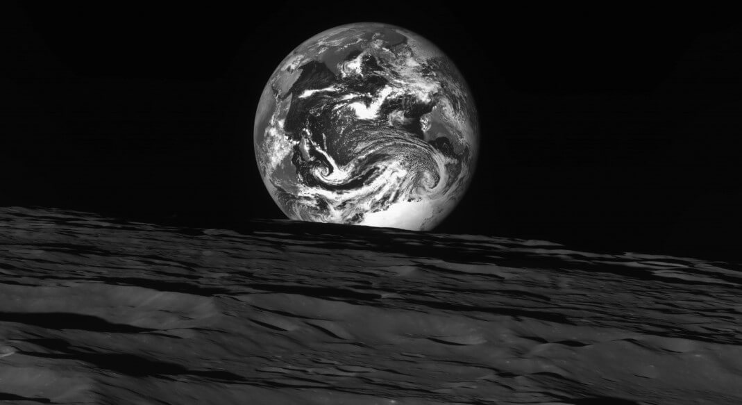 Новые фотографии Луны и Земли. Фотография Луны и Земли с другого ракурса. Фото.