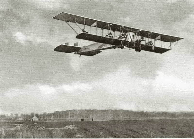 Разработка самолета С-22 “Илья Муромец”. Первый в мире тяжелый самолет взлетел в 1913 году. Фото.