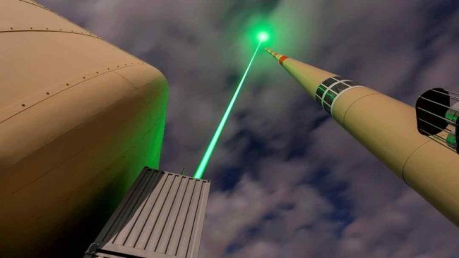 Может ли лазер защитить от молнии? Новое исследование призвано улучшить стратегии молниезащиты жизненно важной инфраструктуры — электростанций, аэропортов и стартовых площадок для космических миссий. Фото.
