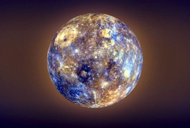 Ближайшая к Солнцу планета. Меркурий – наименьшая планета Солнечной системы и самая близкая к Солнцу. Фото.