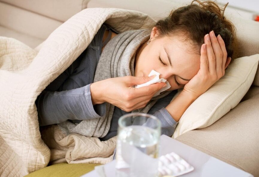 Как предсказать тяжесть простуды. В среднем, простуда у человека проходи примерно через неделю после появления первых симптомов. Фото.