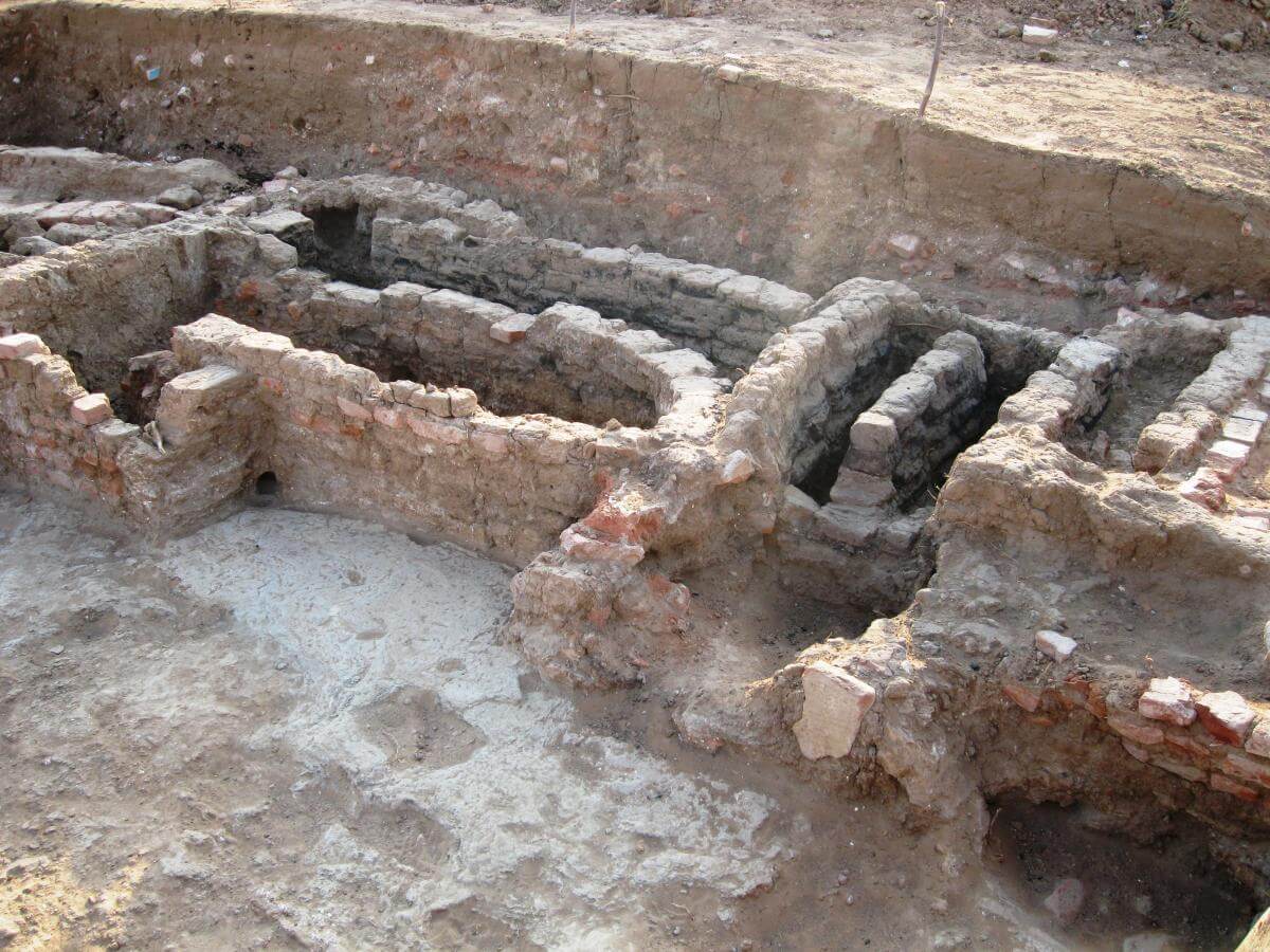 В Израиле проводили операции на мозге 3400 лет назад? В Израиле ученые обнаружили останки человека со следами трепанации возрастом 3400 лет. Фото.