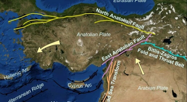 Сдвиг тектонических плит. О сдвиге Аравийской плиты на 3-5 метров несколько дней назад сообщили исследователи из Италии. Фото.