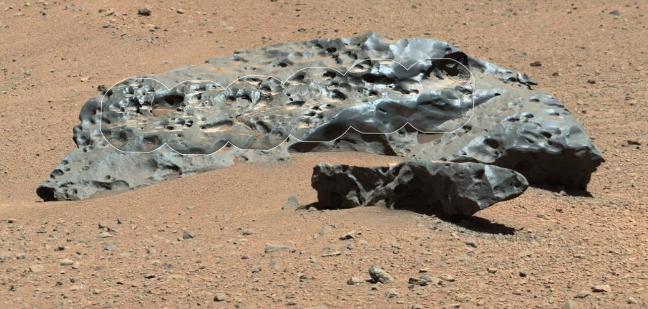Метеориты на поверхности Марса. Метеорит «Ливан» на Марсе. Фото.