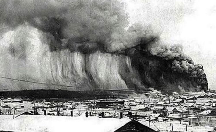 Северо-Курильское цунами в 1952 году. Огромные волны Северо-Курильского цунами. Фото.