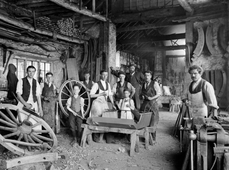 Кто придумал пятидневную рабочую неделю. Рабочие 18 века. Фото.