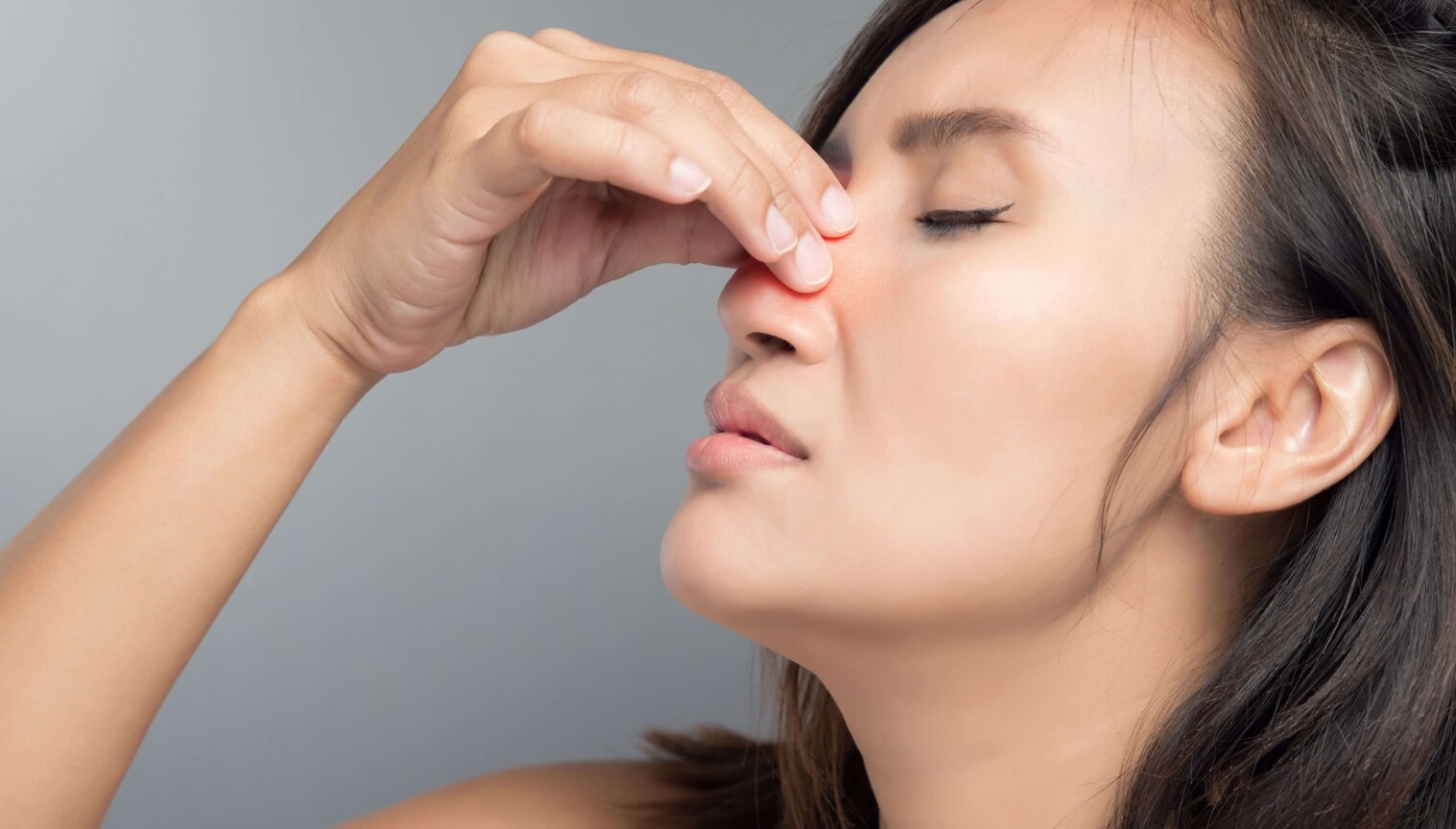 Почему возникает заложенность носа и как от этого избавиться