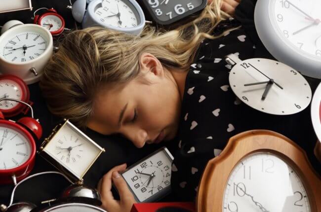 5 убедительных причин меньше спать по выходным. Фото.