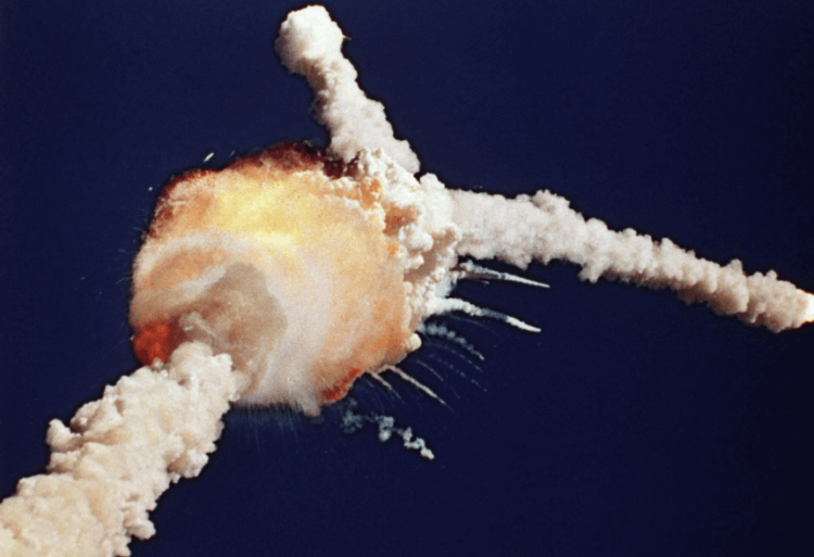 Почему Starship не имеет системы прерывания полета. Момент катастрофы шатла Челленджер в 1986 году. Фото.