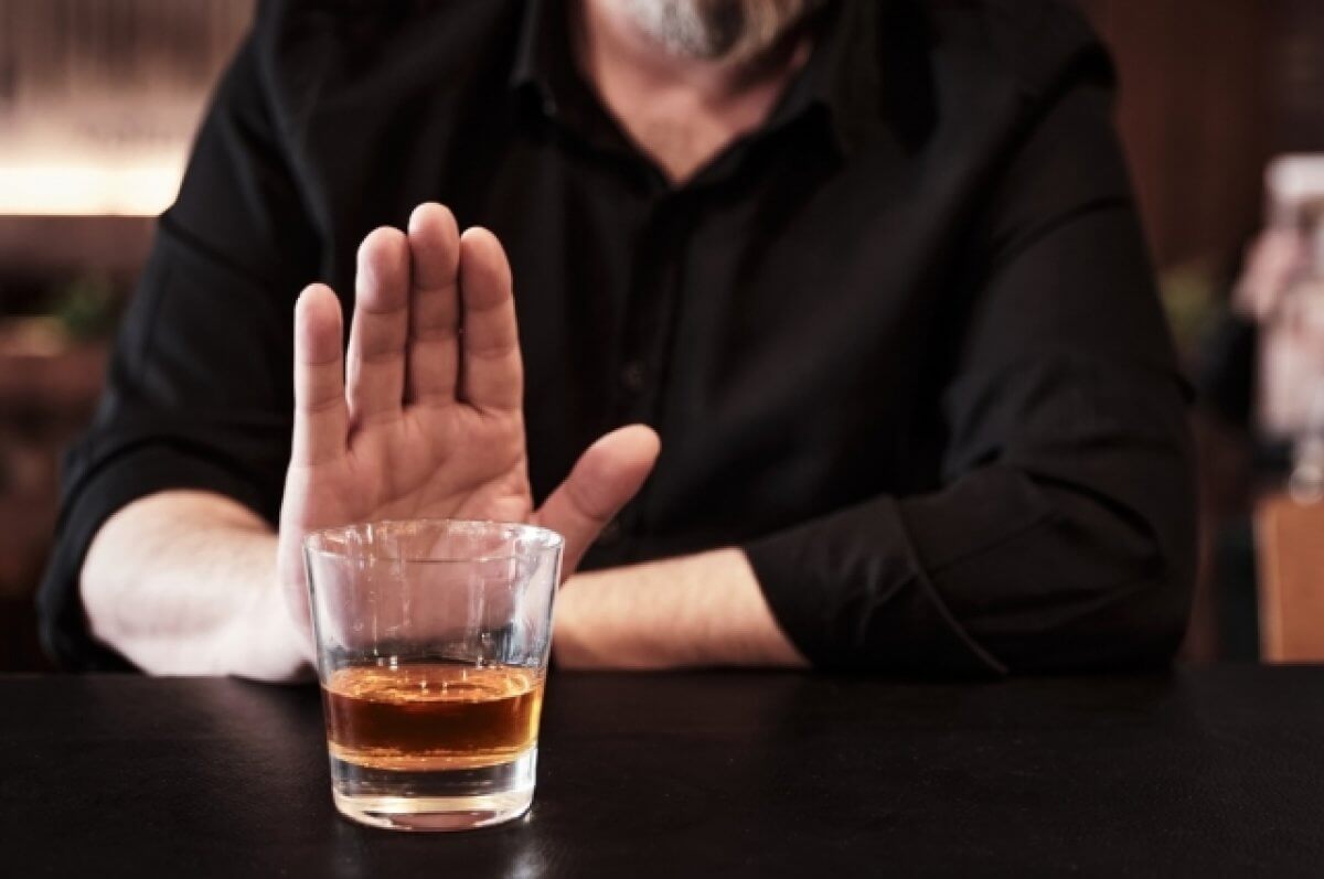 Ученые обнаружили гормон отрезвления, который поможет лечить алкоголизм