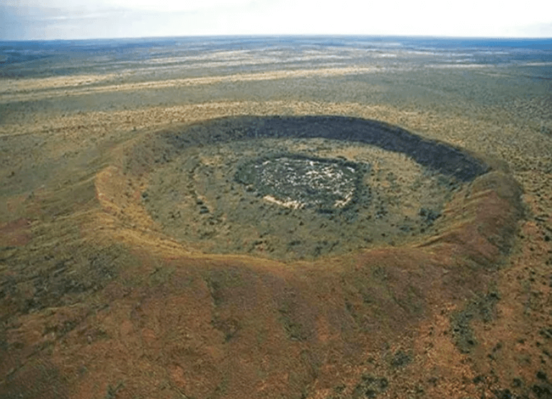 Химический состав древнего метеорита. Вредефорт, самый большой кратер на Земле. Фото.