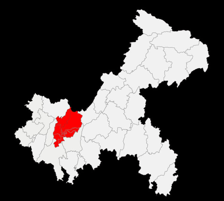 Почему Чунцин — не самый большой город в мире. Городская часть Чунцина окрашена в красный цвет. Фото.