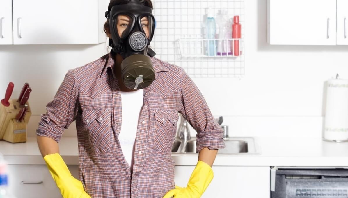 Эти опасные химикаты есть в каждом доме — будьте осторожны. В каждом доме есть опасные химикаты, и с ними нужно быть осторожными. Фото.