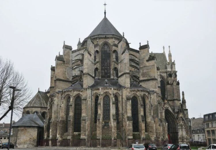 Архитекторы раскрыли секрет прочности собора Нотр-Дам-де-Пари