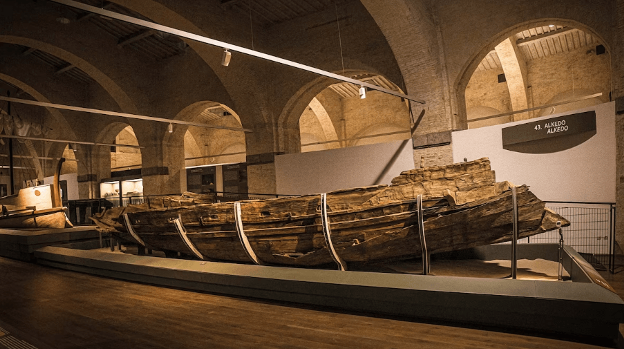 Странная археологическая находка в Пизе — 30 древнеримских кораблей обнаружены в песках