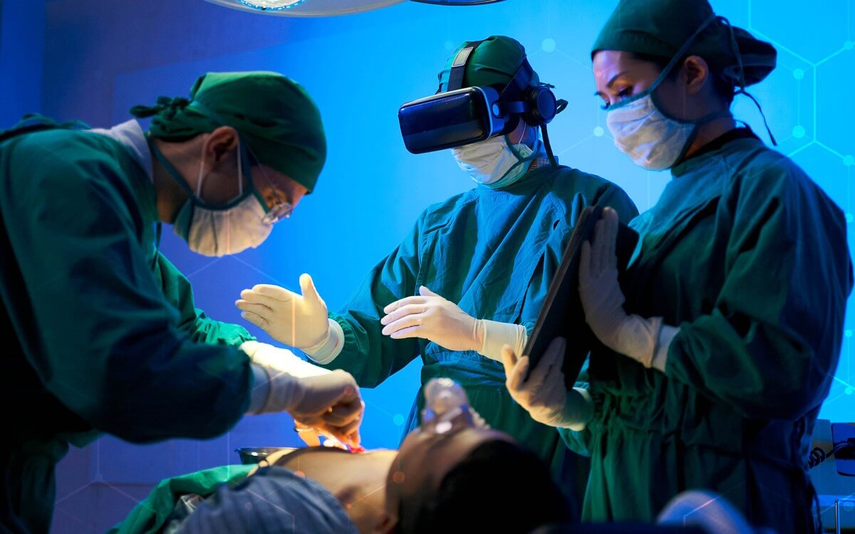 Игры в медицине. Хирурги-геймеры продемонстрировали лучшую скорость и точность хирургических навыков. Фото.