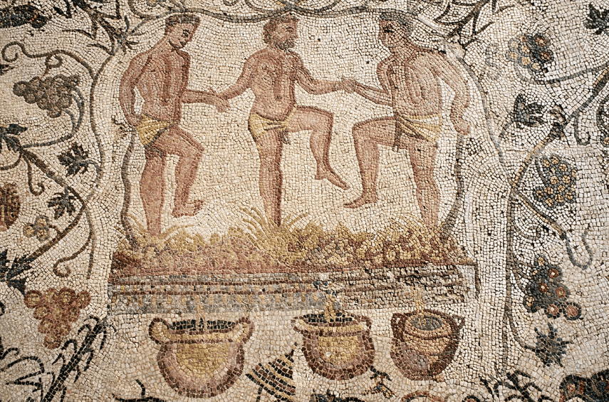 Древнеримская вилла Квинтилиев. На римской мозаике виноделие изображено как праздник. Фото.