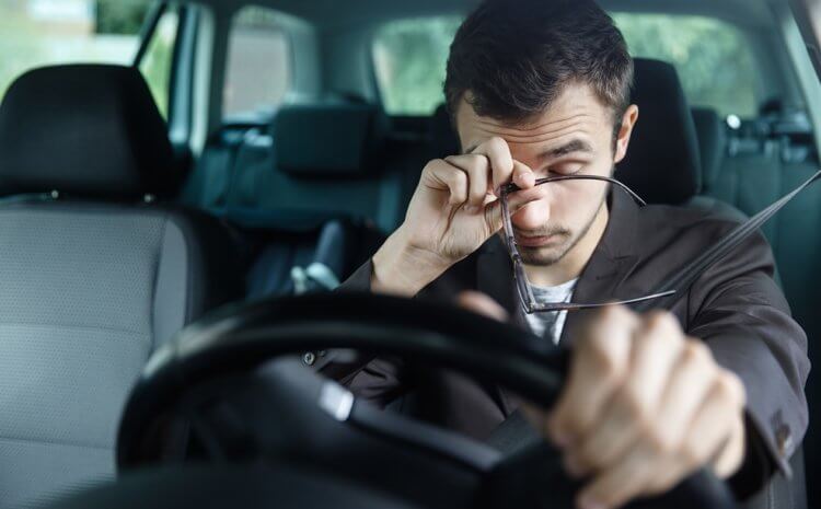 Сколько нужно спать перед вождением. Вождение в сонном состоянии повышает риск аварии в два раза. Фото.