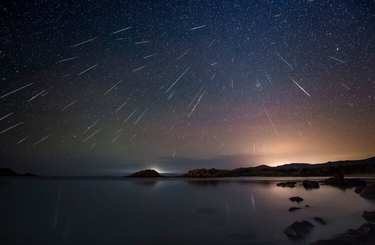 Редкое явление на небе: звездопад Лириды будет хорошо виден в России 14-30 апреля